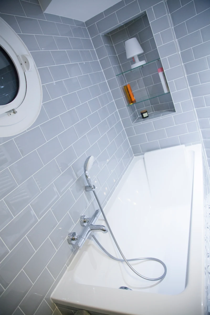 salle de bain renovation la trinite_Edifice Construction